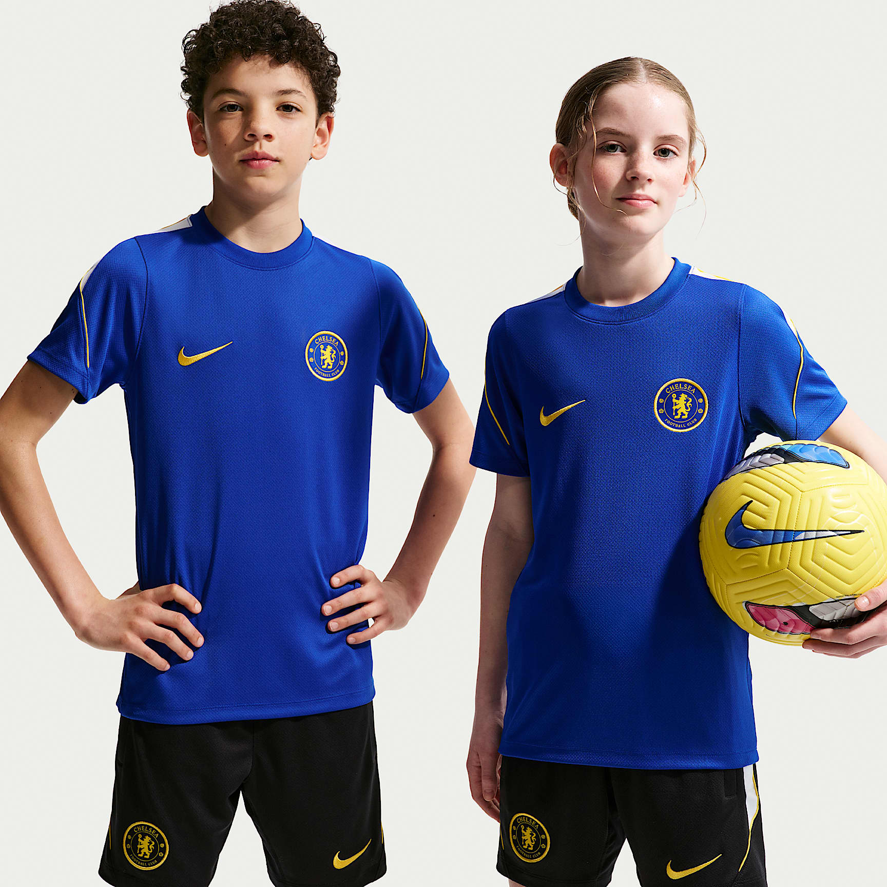 Nike Chelsea FC DRI-FIT シャツ Sサイズ Chelsea FC Strike Big Kids' Nike Soccer Dri-FIT Short-Sleeve Top
